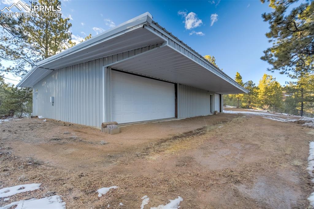 Image 3 of 38: 2400 sq ft detached garage 
