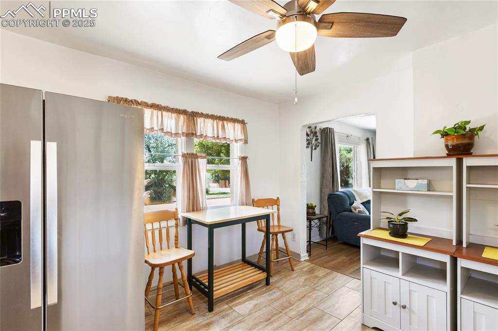 Image 10 of 34: Dining Area