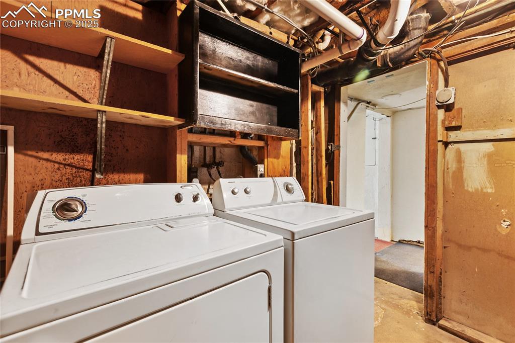 Image 26 of 34: Basement apartment laundry room