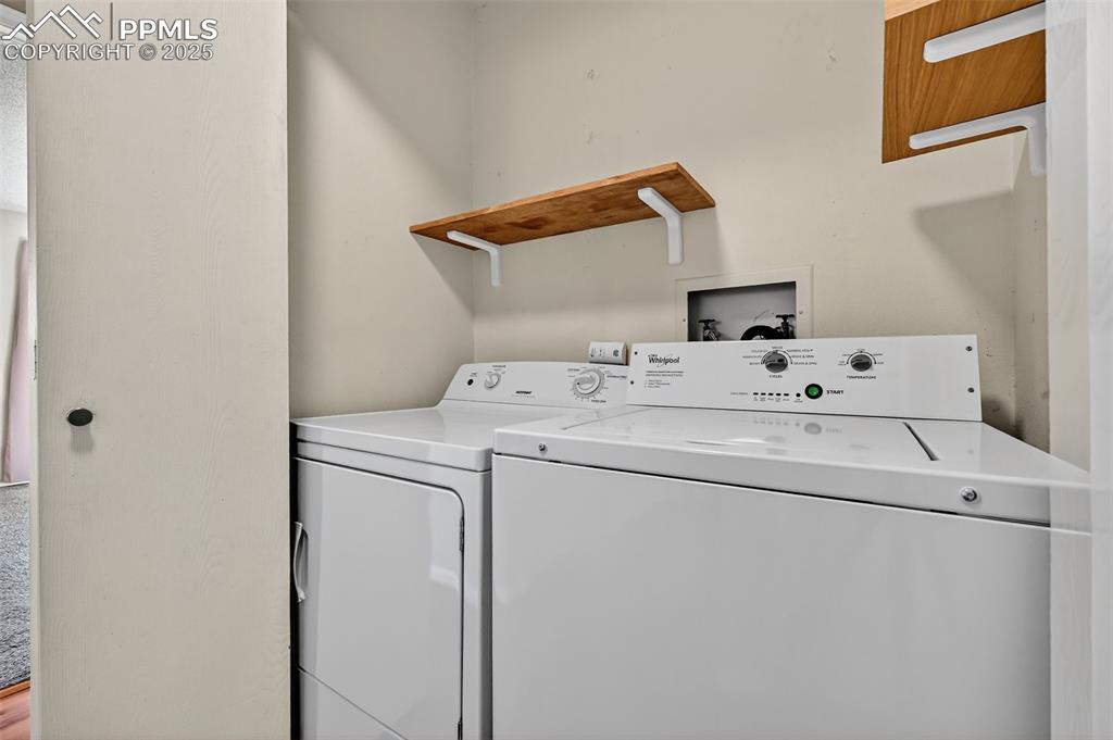 Image 20 of 31: Laundry