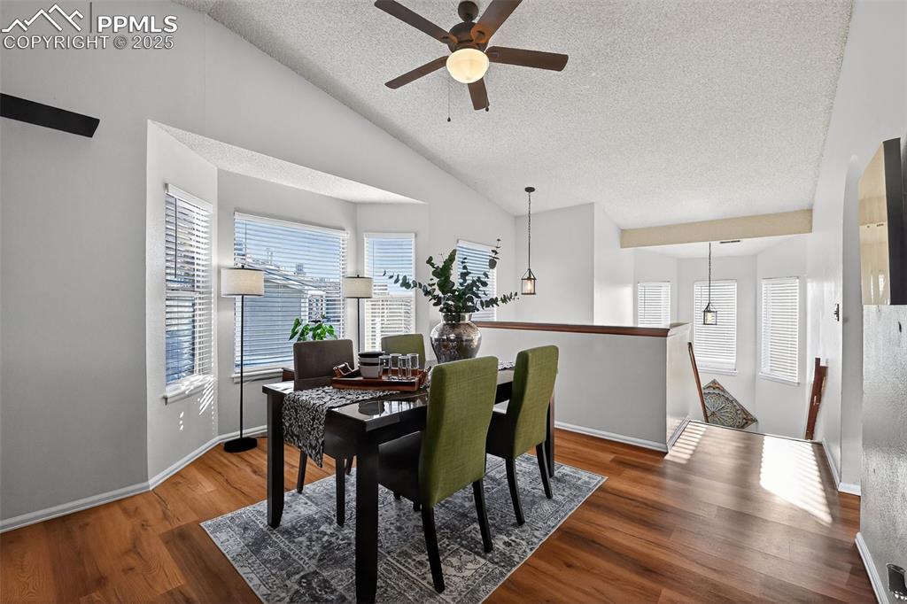 Image 8 of 31: Dining Area