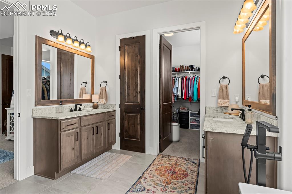 Image 22 of 48: Master Bathroom