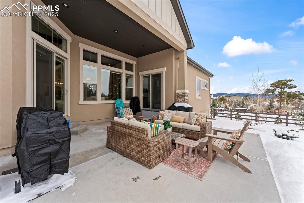 Image 40 of 48: Patio