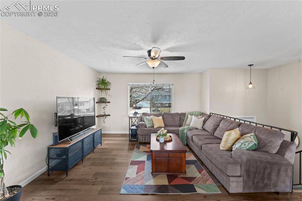 Image 7 of 35: Living Room