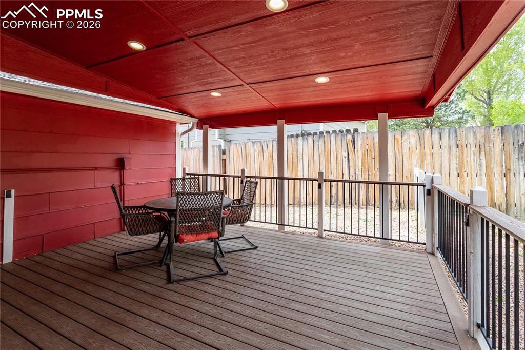 Image 39 of 46: Deck
