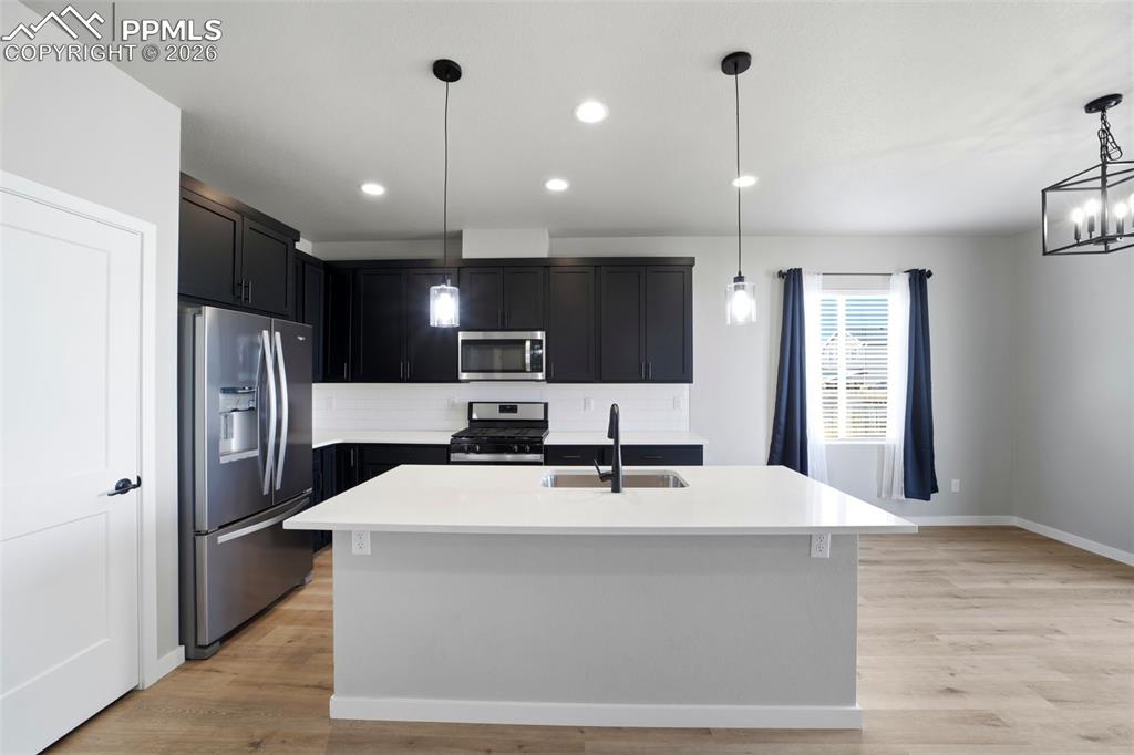 Image 11 of 50: Kitchen