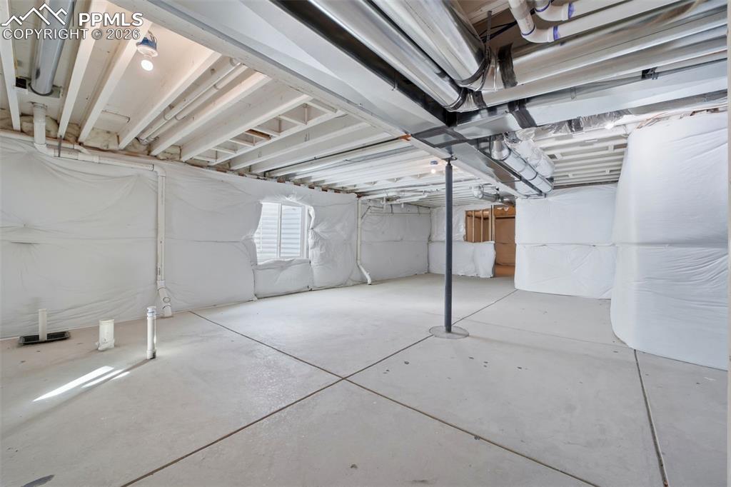 Image 40 of 50: Basement