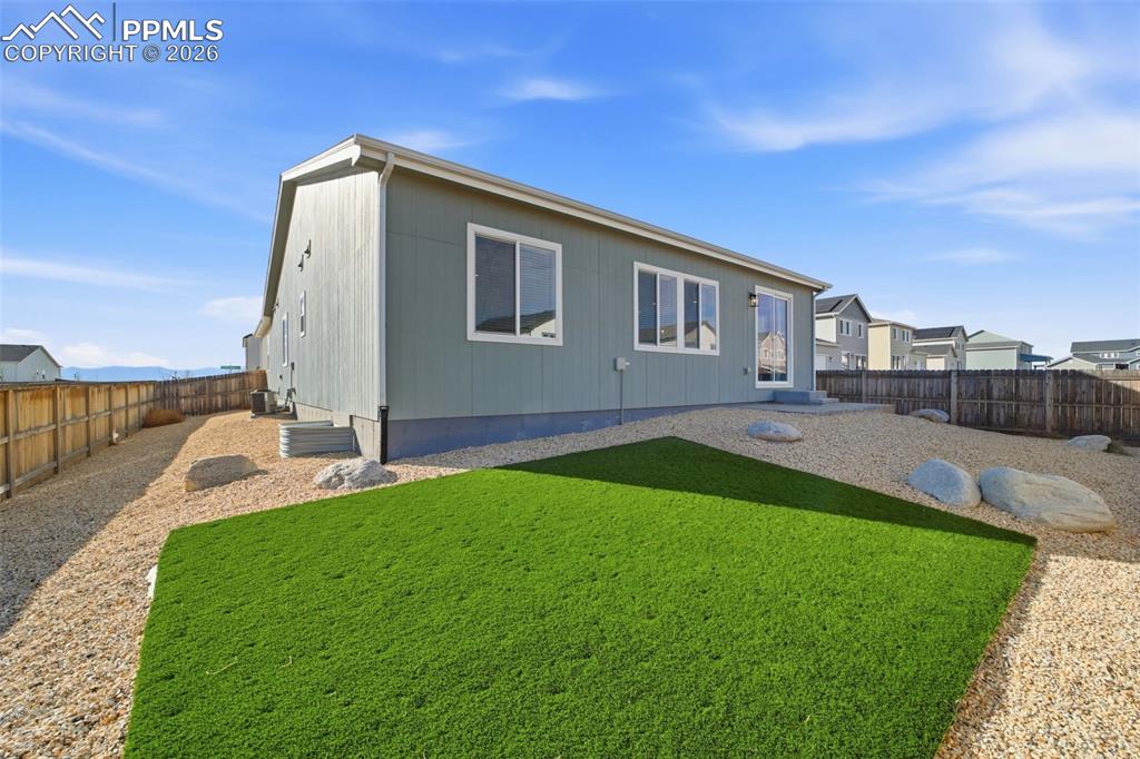 Image 45 of 50: Back of Structure