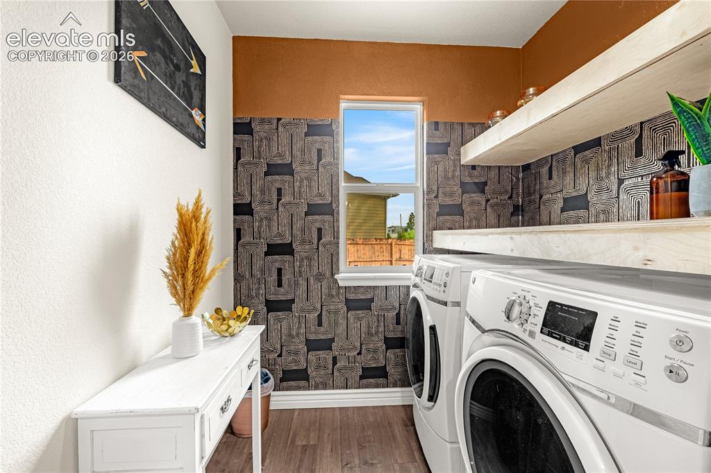 Image 12 of 40: Laundry
