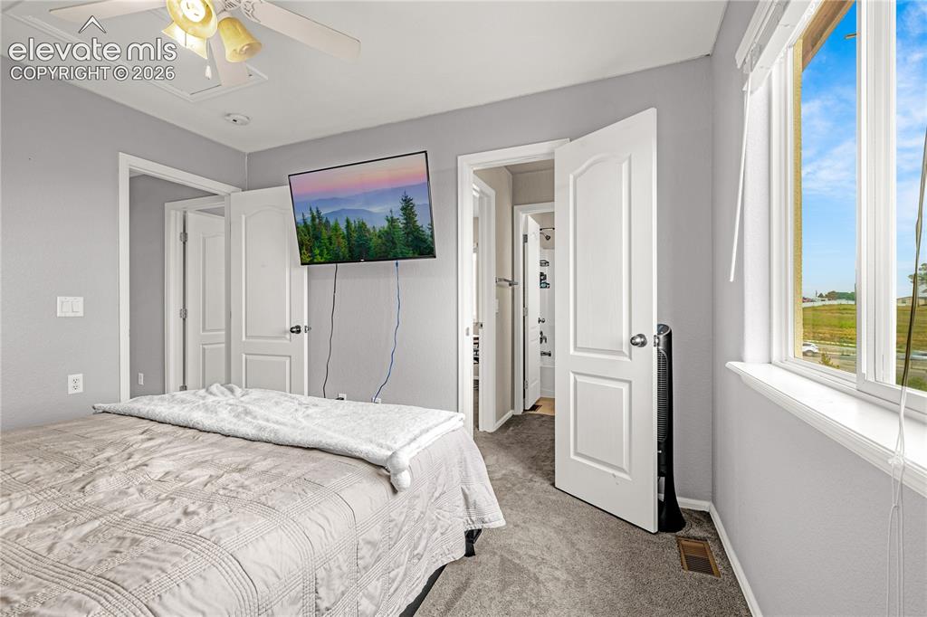 Image 22 of 40: Bedroom
