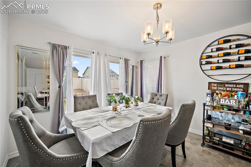 Image 13 of 49: Dining Area