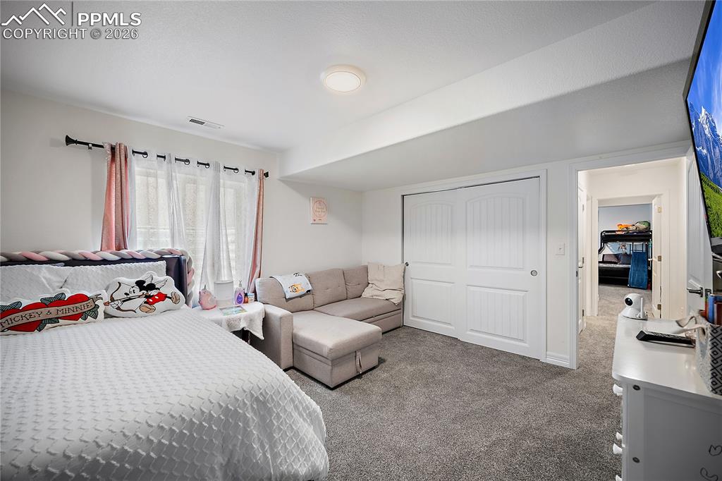 Image 19 of 49: Bedroom