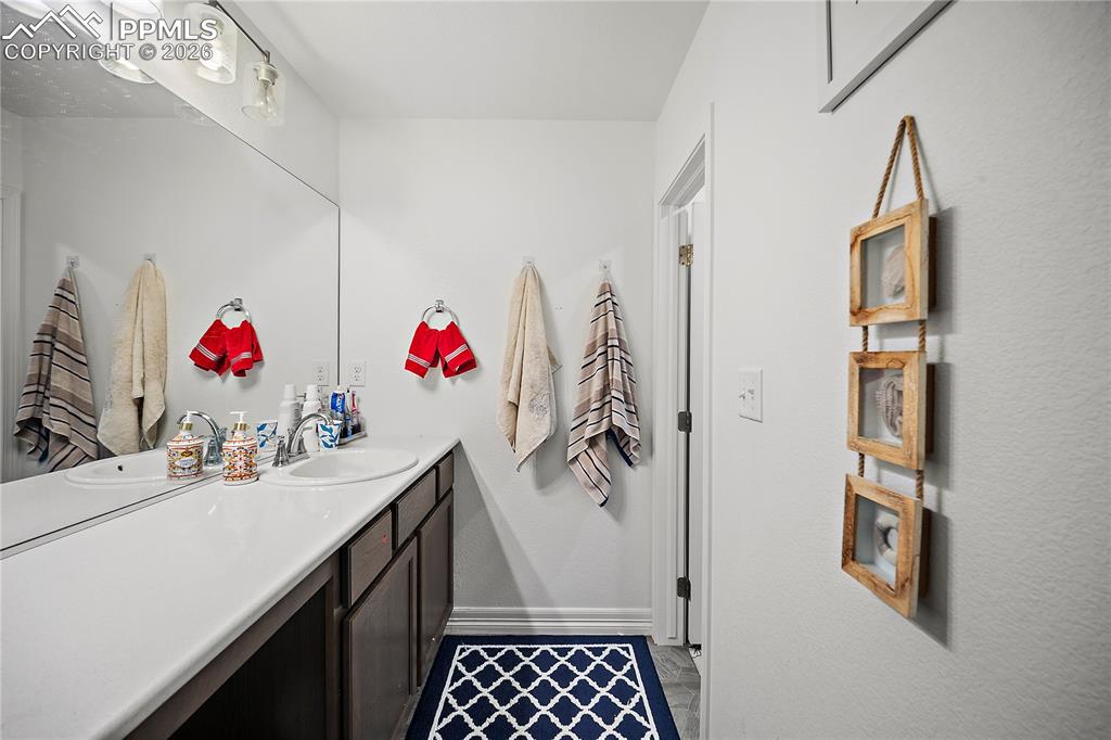 Image 20 of 49: Bathroom