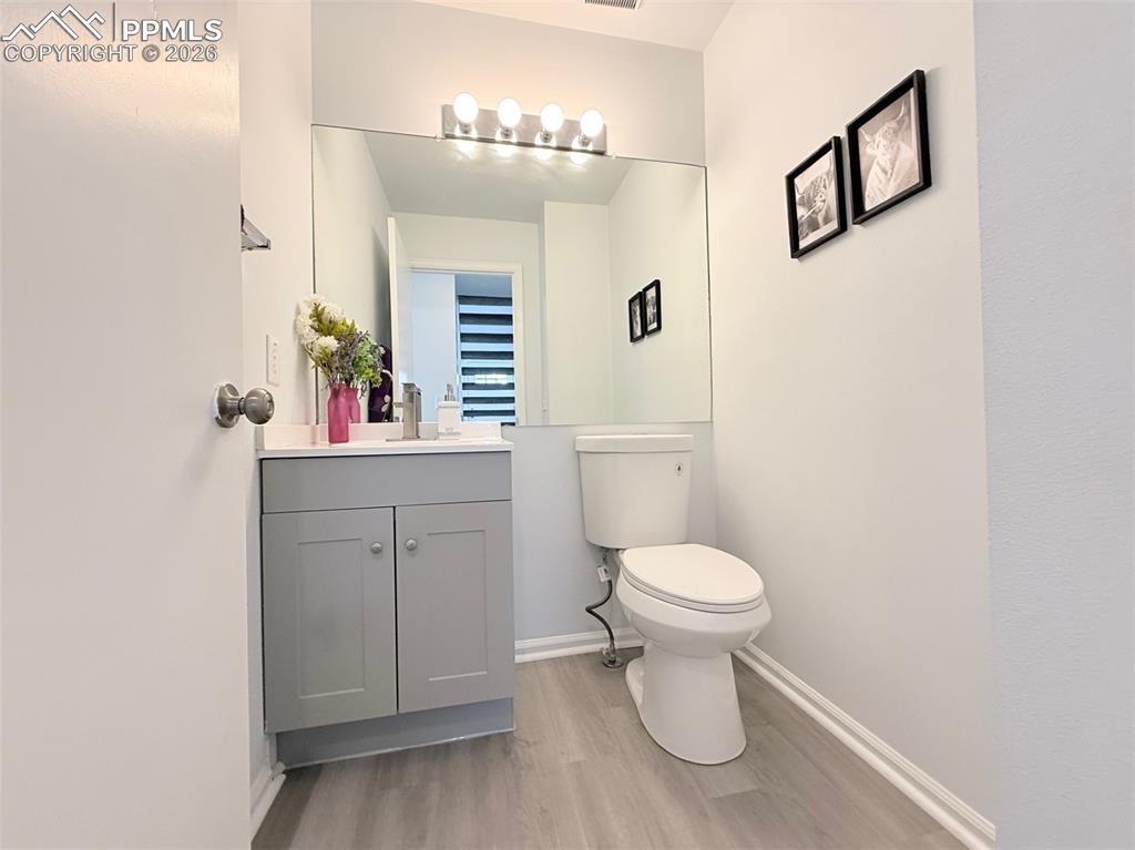 Image 18 of 39: Bathroom