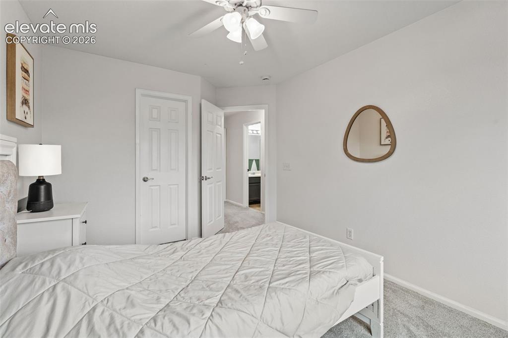Image 34 of 47: Bedroom