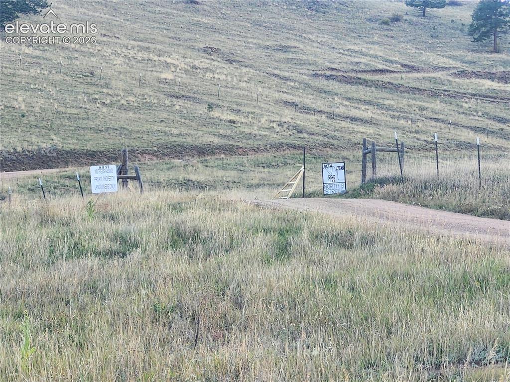 Image 33 of 33: Go through gate stay to the right