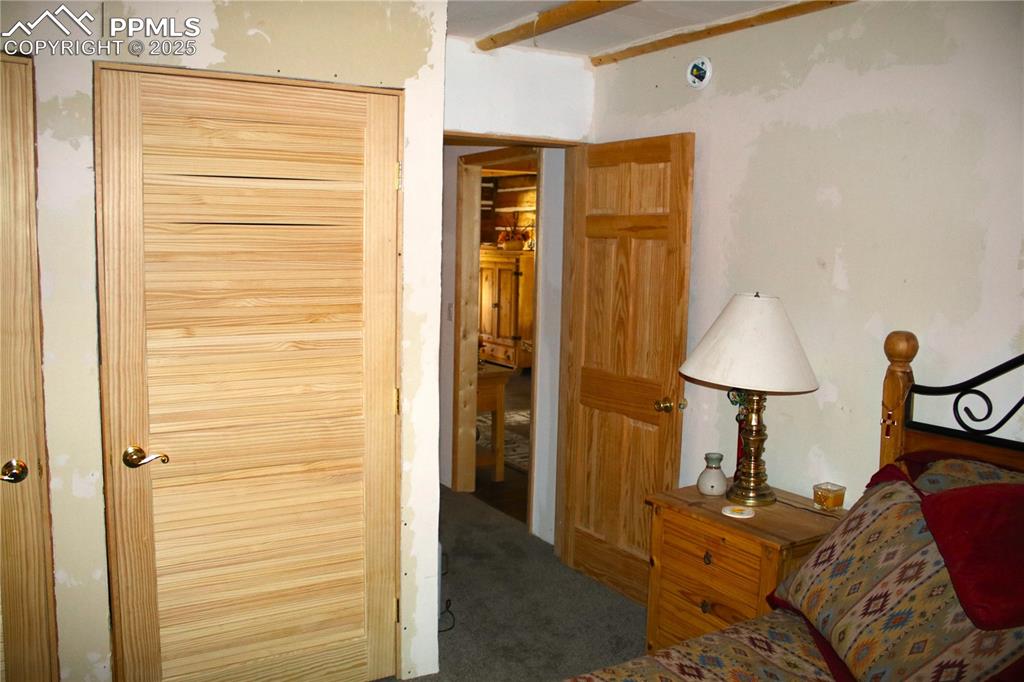 Image 25 of 28: View of carpeted bedroom