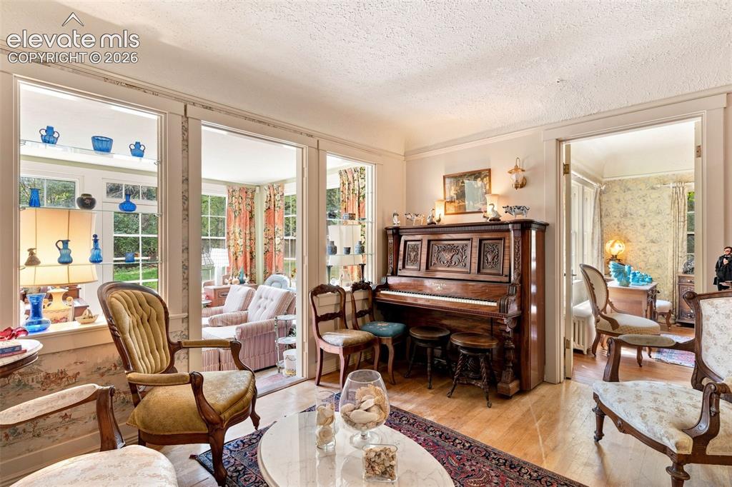 Image 19 of 50: Music Room 