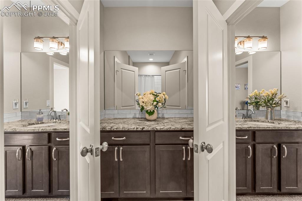 Image 30 of 48: Bathroom