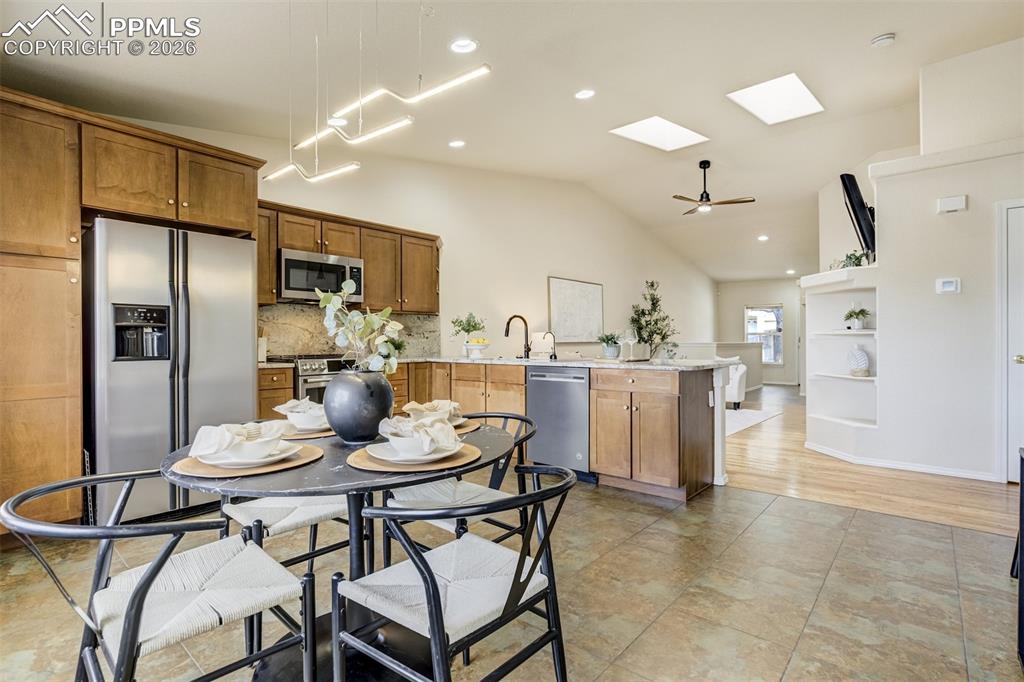 Image 11 of 39: Eat-in breakfast area in the kitchen. 