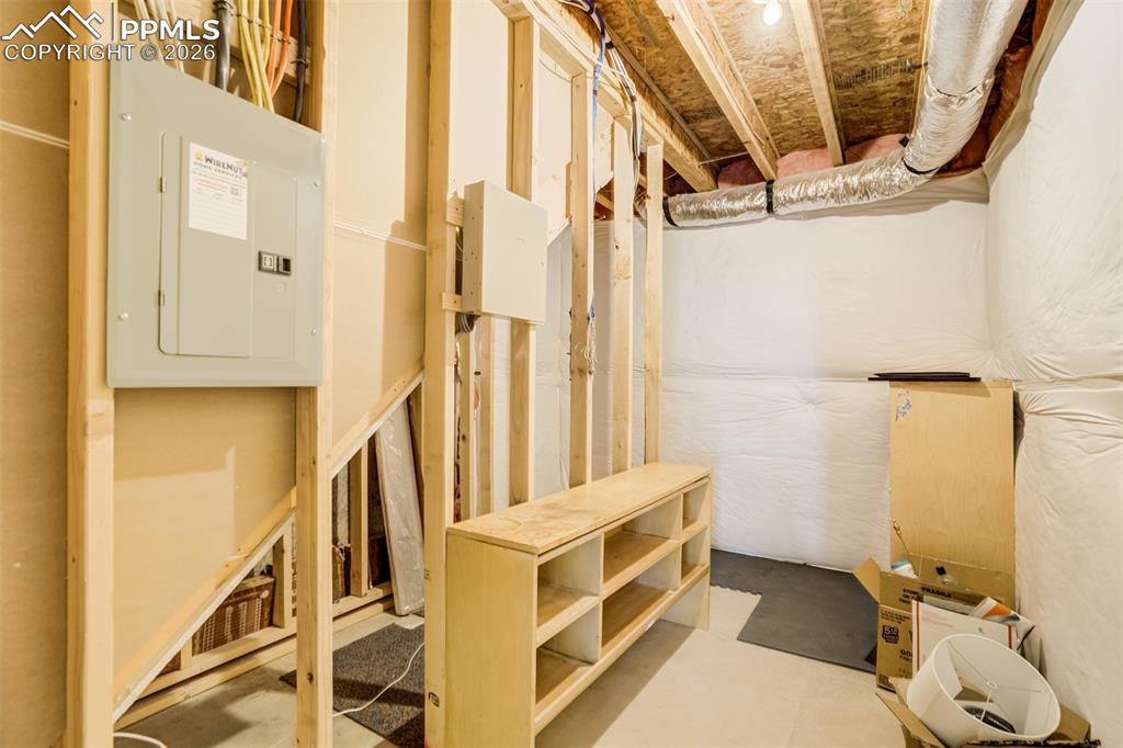 Image 35 of 39: Even more storage space in the basement.