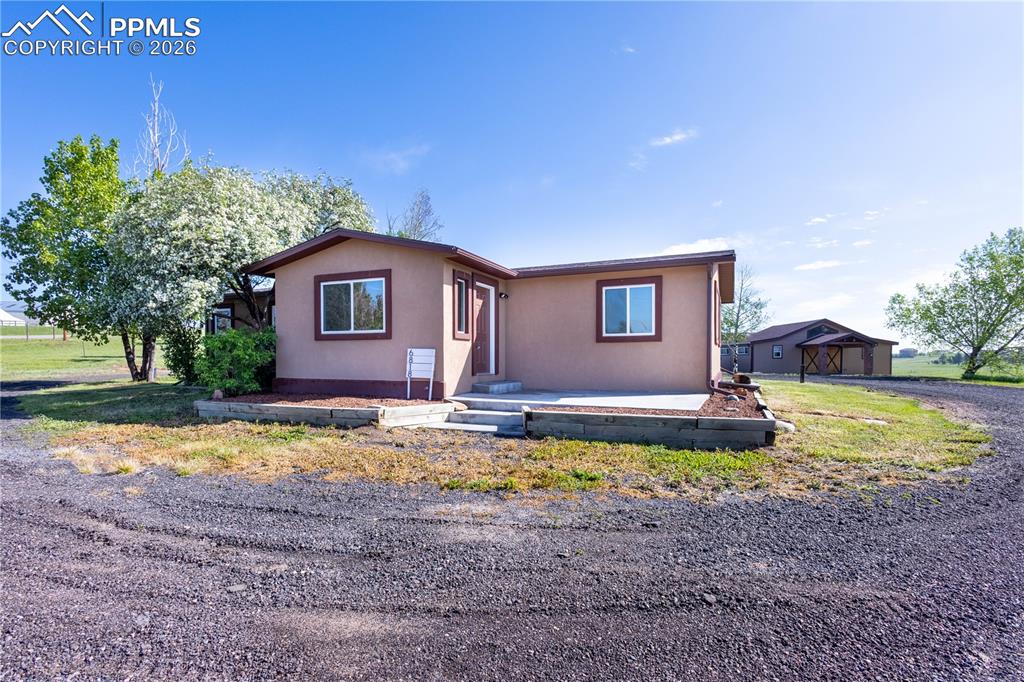 Image 4 of 50: Front of Structure