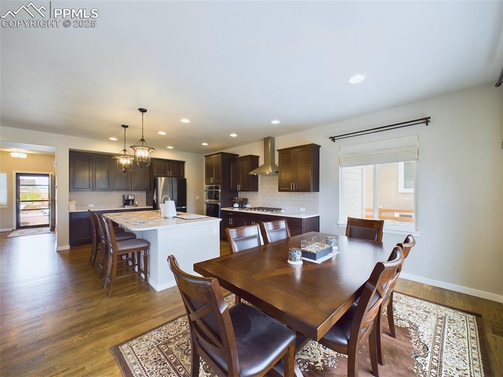 Image 6 of 40: Dining Area