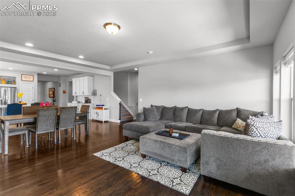 Image 18 of 47: Living Room
