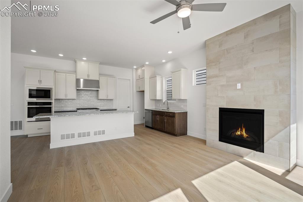 Image 10 of 36: Living Room