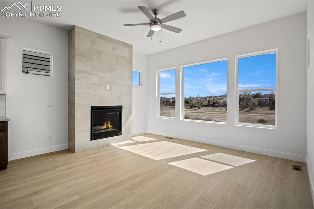 Image 12 of 36: Living Room