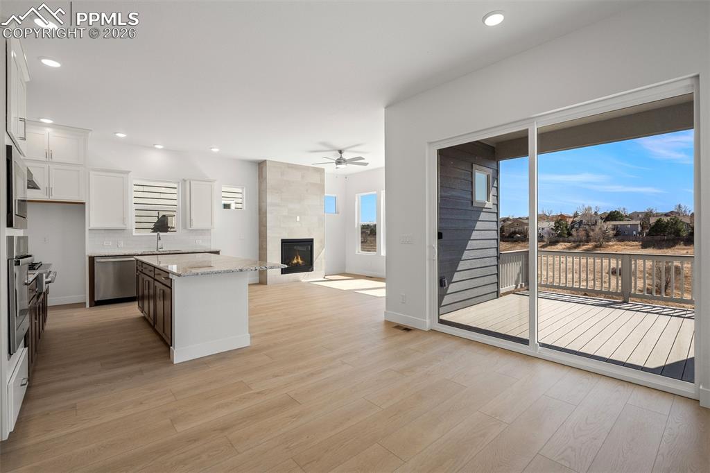 Image 13 of 36: Living Room