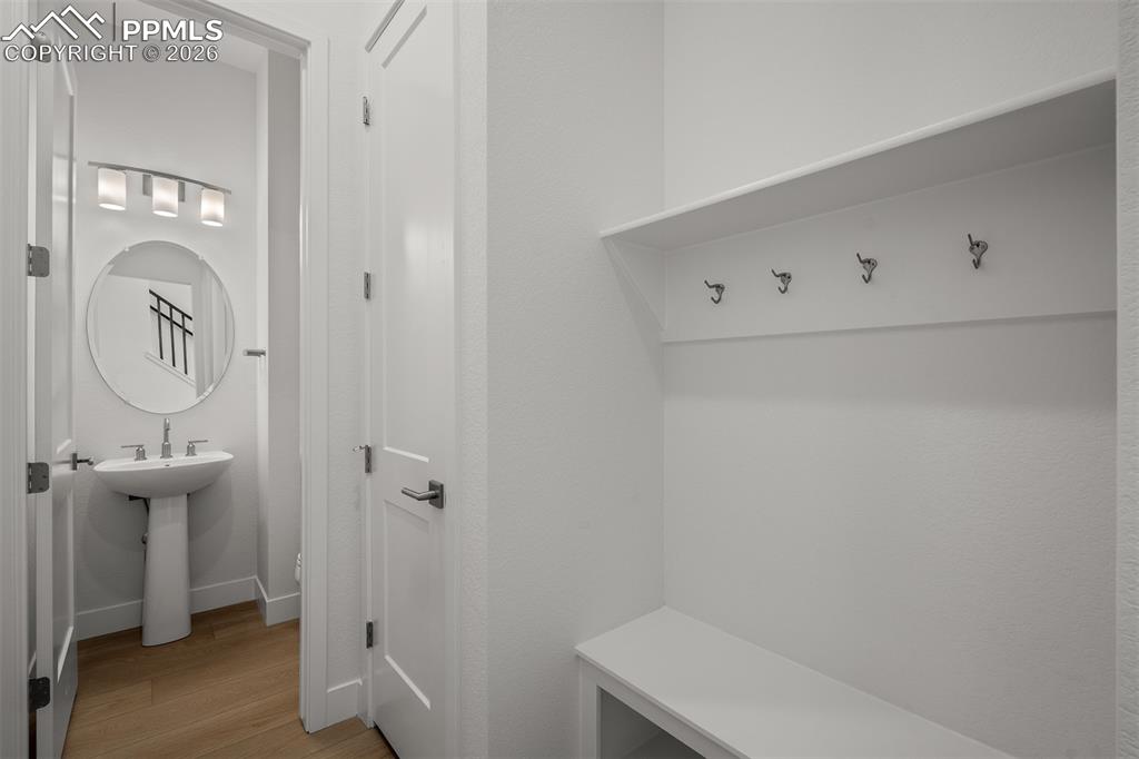 Image 16 of 36: Mud Room