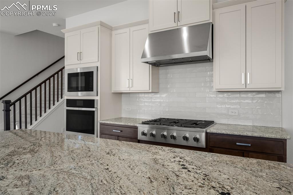 Image 5 of 36: Kitchen