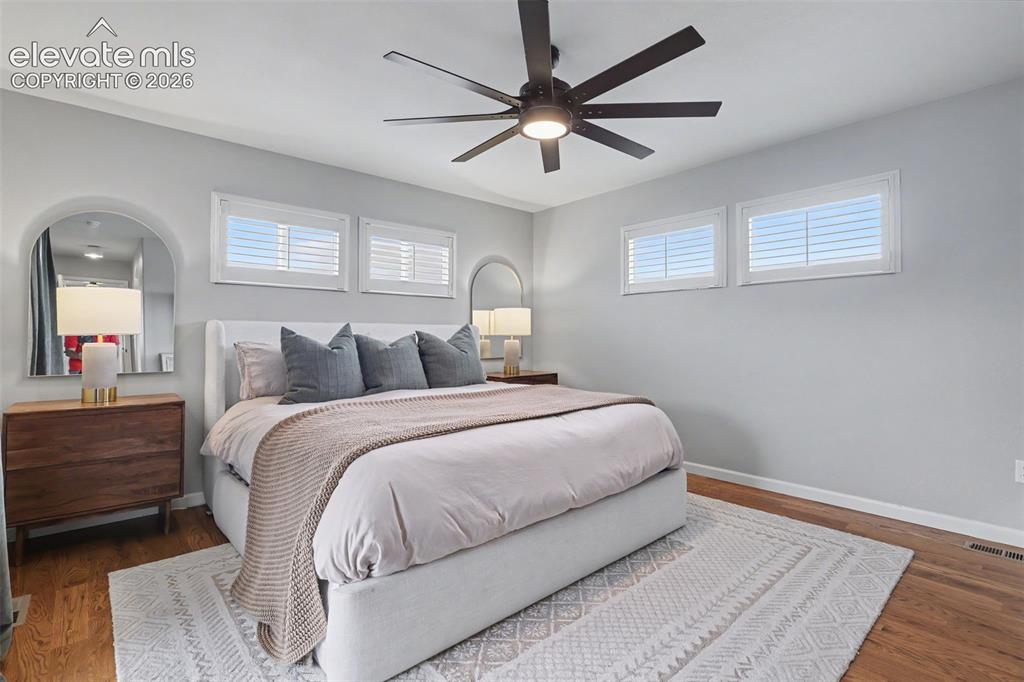 Image 19 of 45: Master Bedroom