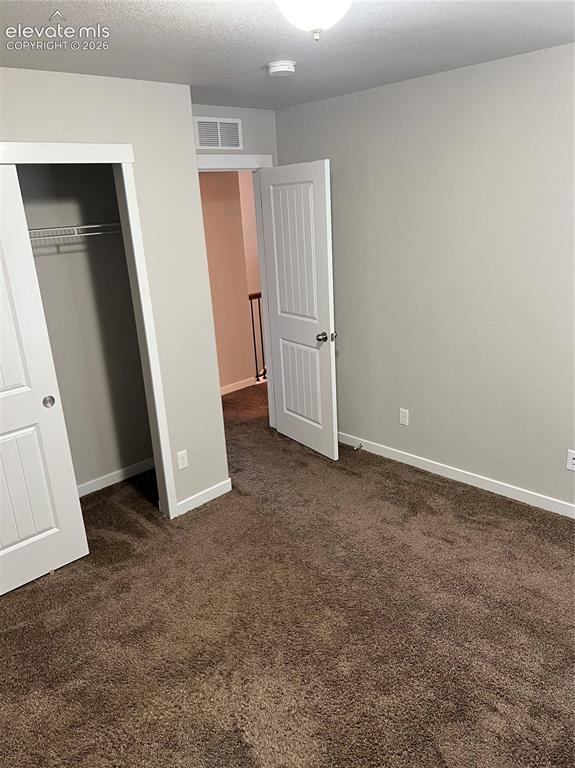 Image 13 of 17: Bedroom