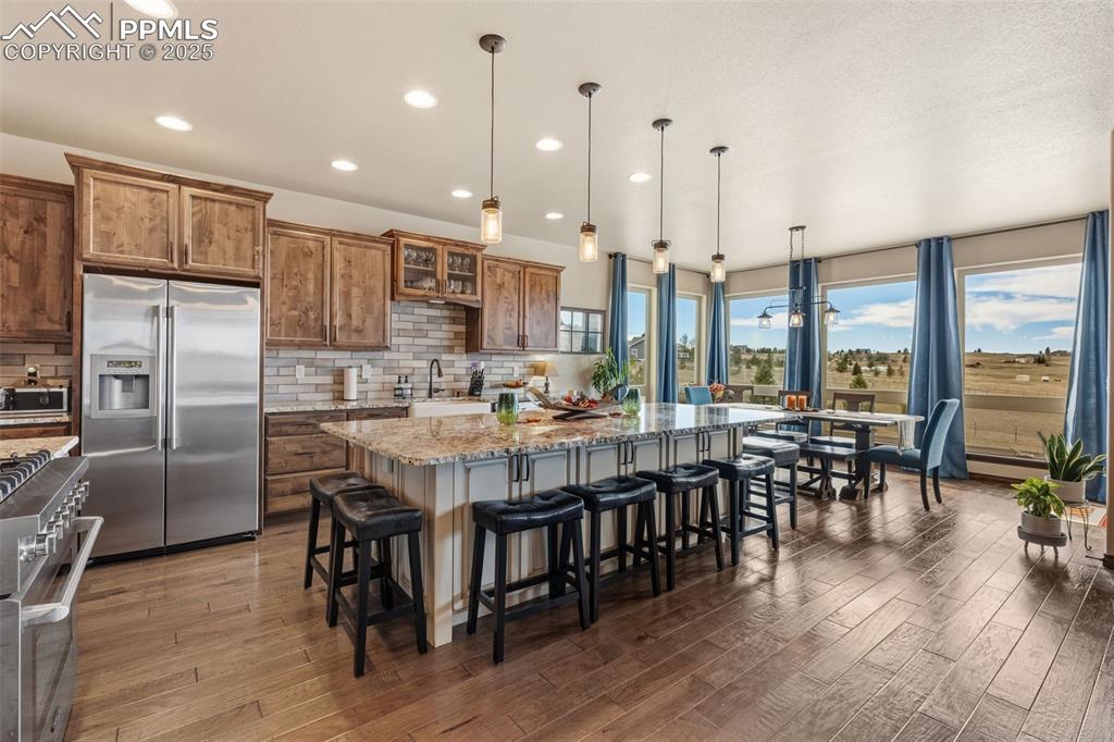 Image 12 of 42: Kitchen