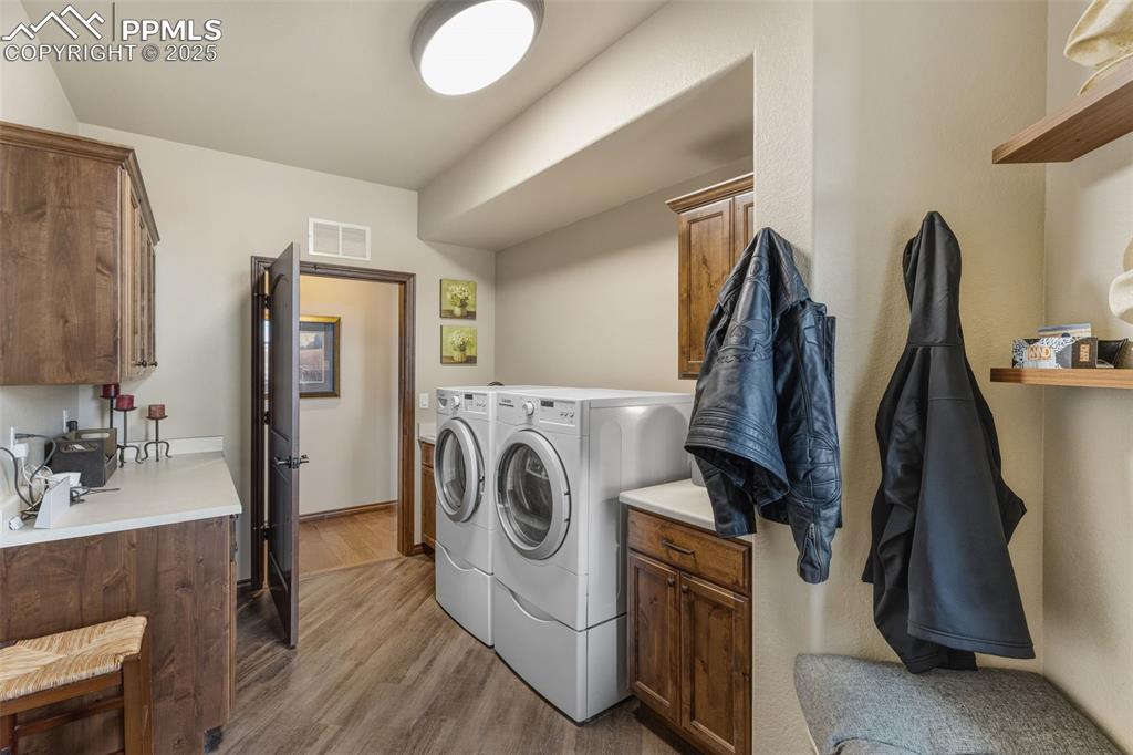 Image 16 of 42: Laundry