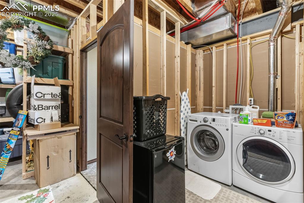 Image 31 of 42: Laundry