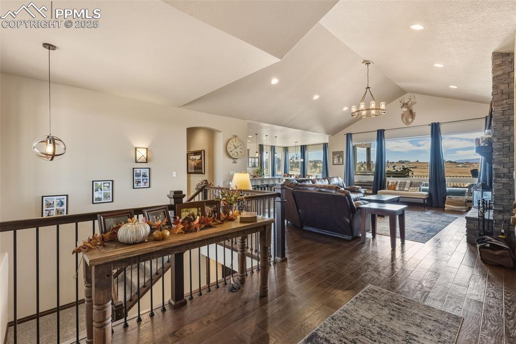 Image 5 of 42: Entry