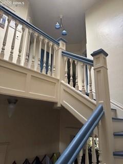 Image 33 of 50: View of stairs