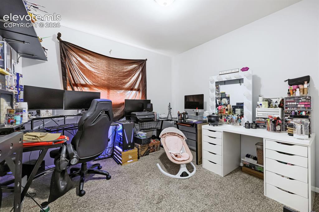Image 15 of 26: Additional content