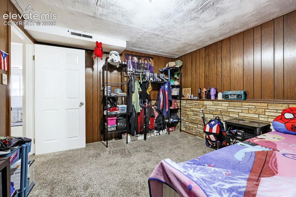 Image 22 of 26: Additional content