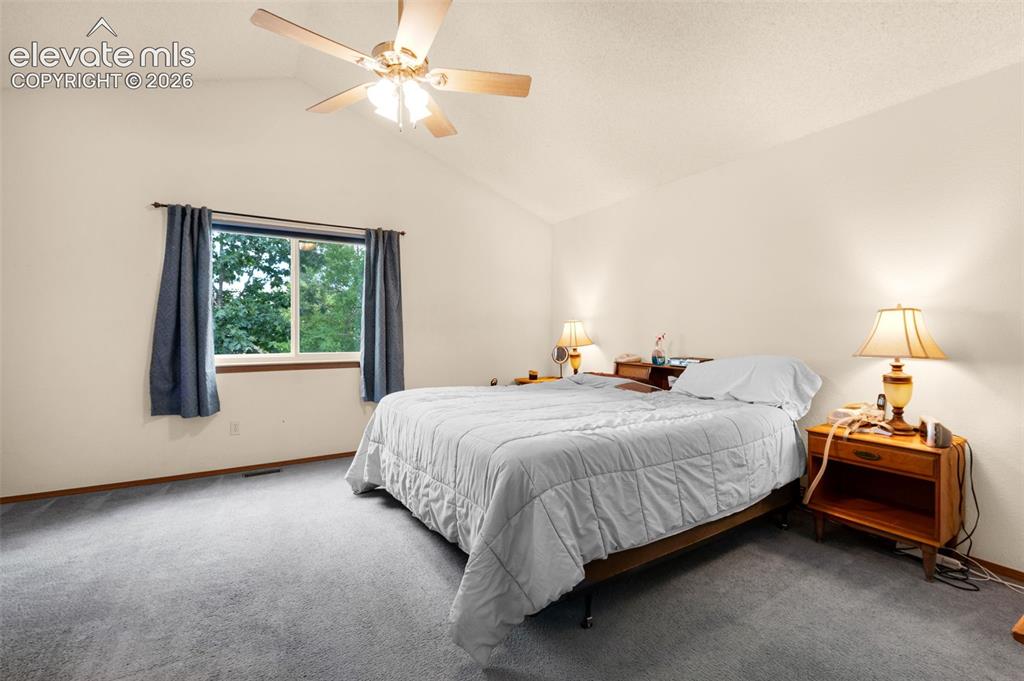 Image 18 of 45: Bedroom