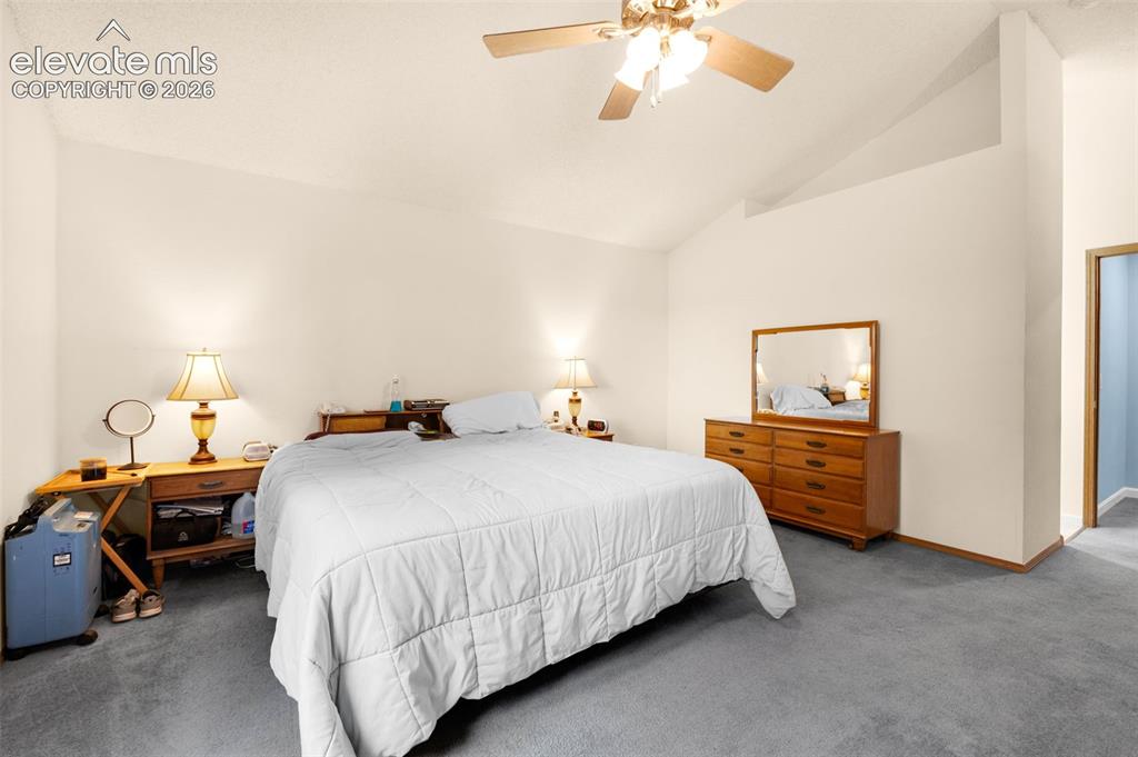 Image 19 of 45: Bedroom