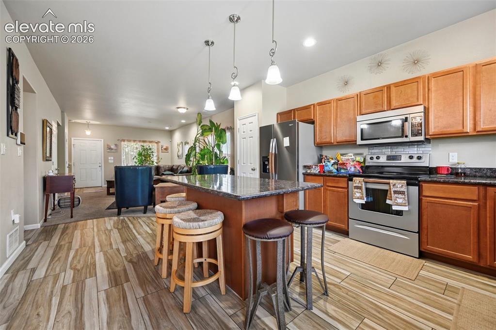 Image 5 of 22: Kitchen