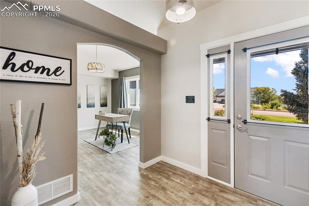 Image 10 of 46: Entry