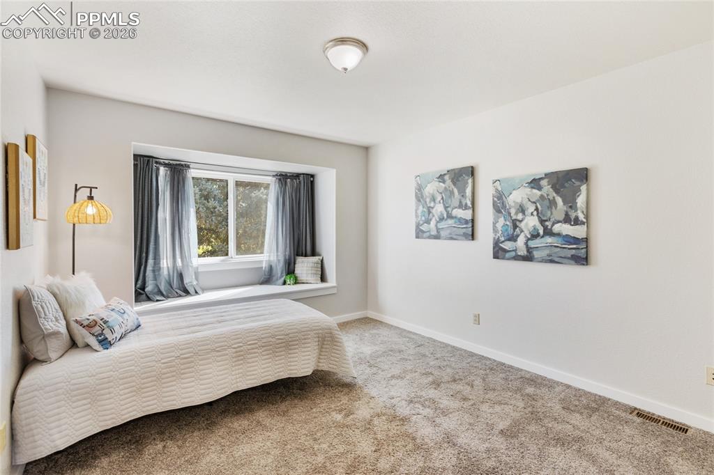 Image 29 of 46: Bedroom