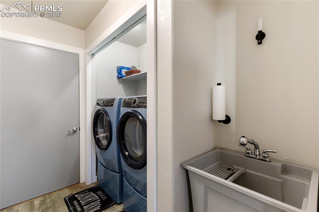 Image 34 of 46: Laundry