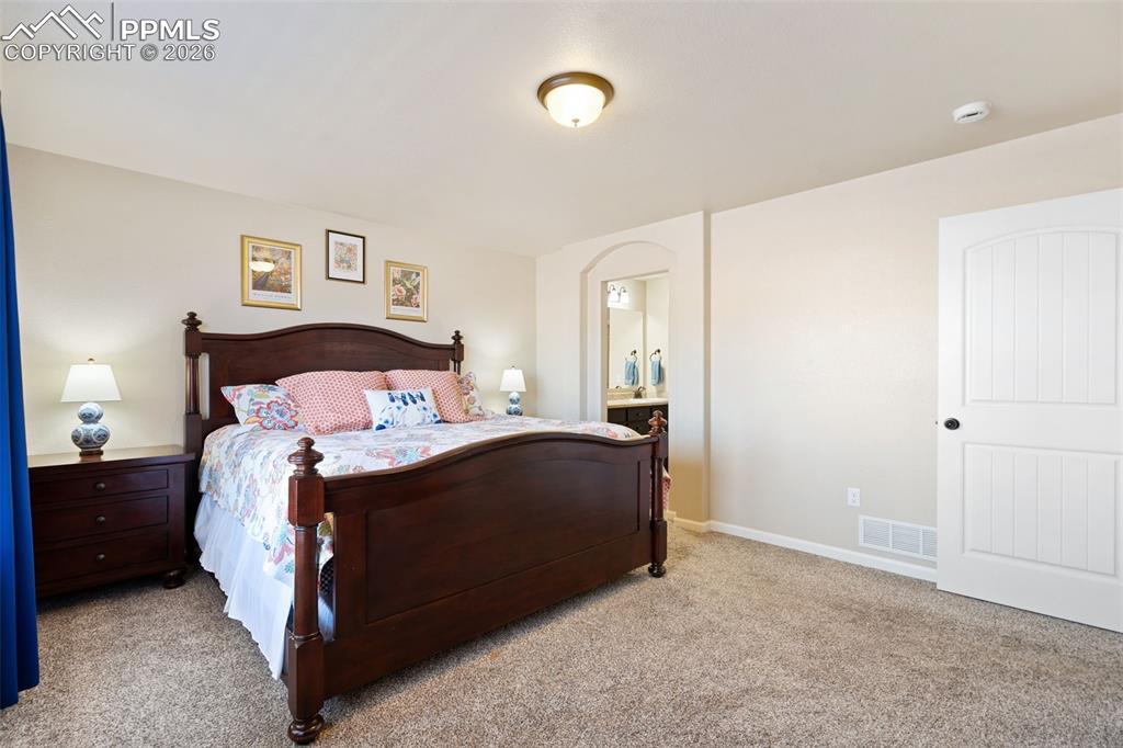 Image 12 of 31: Bedroom