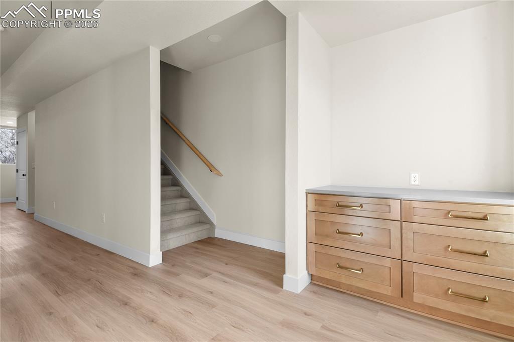 Image 3 of 33: Entry